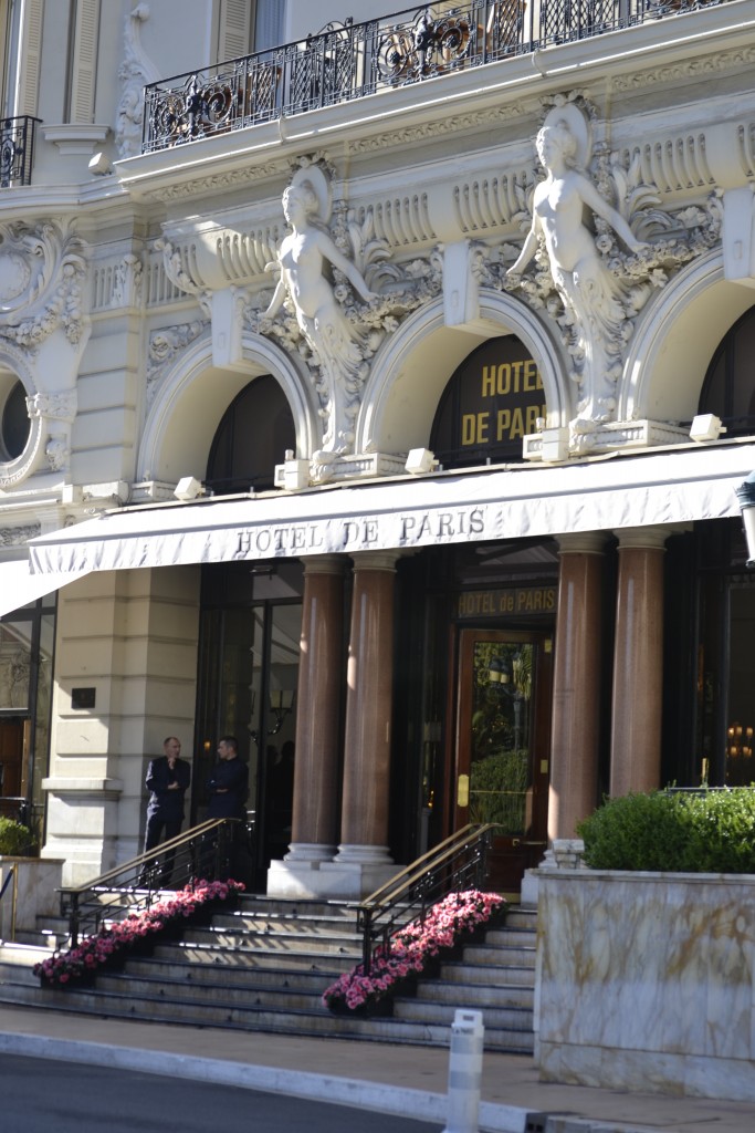 36 Monte Carlo - Entrance to the Hotel de Paris