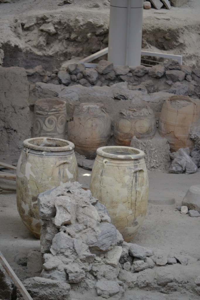 D5 More Pots Found at Akrotiri