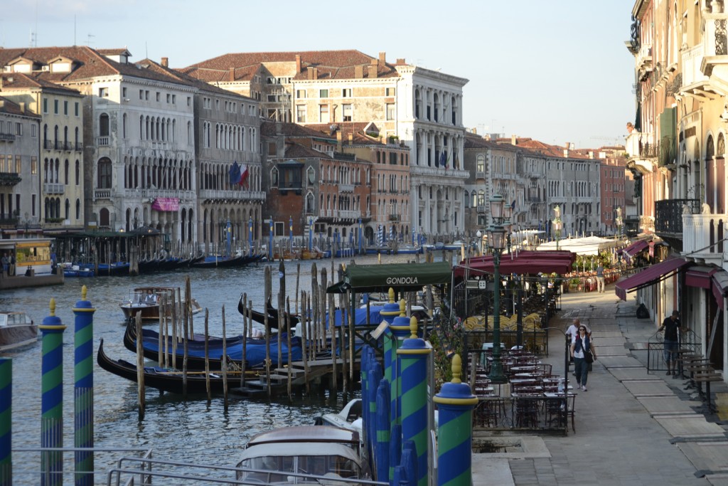 6 D2 Quiet Morning Along the Grand Canal