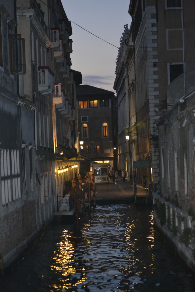 8 D1 The Canals in the Evening