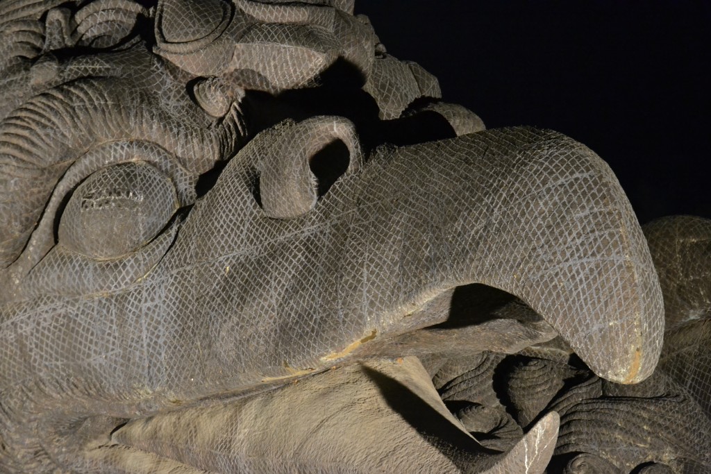 D2 Garuda Statue up Close