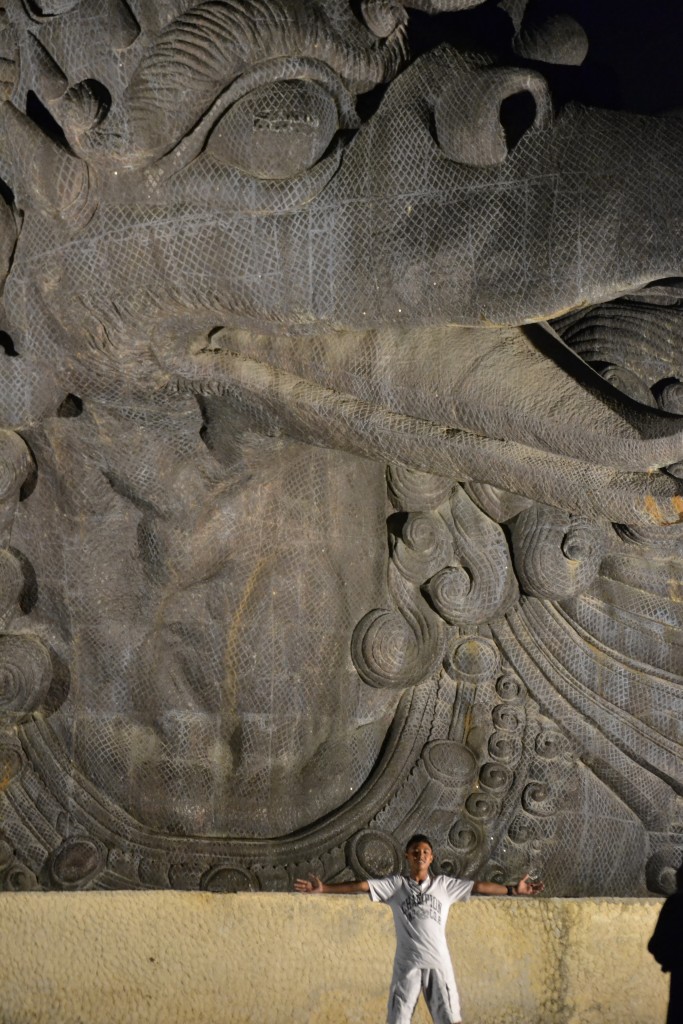 D2 Pande in front of Garuda Statue