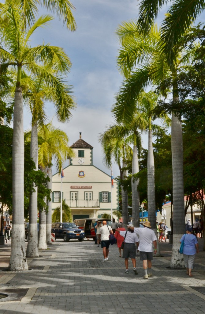 12 Town, St. Maarten, The Courthouse 1.30.16