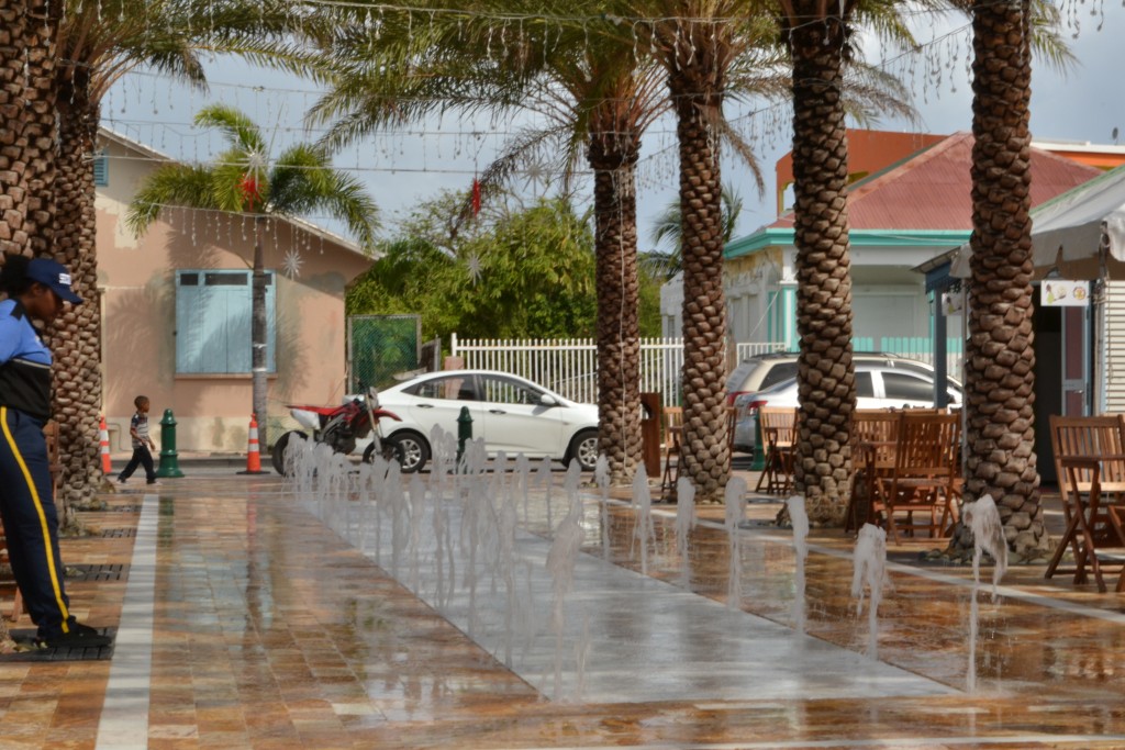 15 Fountains in St. Maarten, 1.30.16