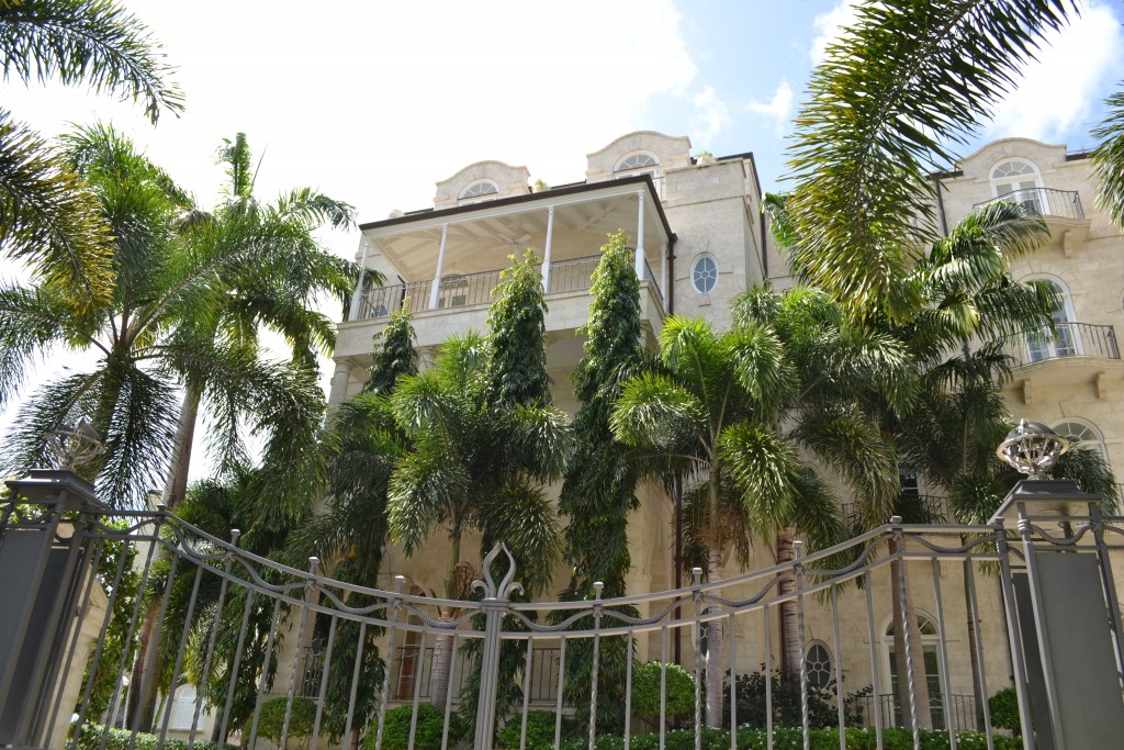 5 Rihanna's New Condo in Sandy Lane