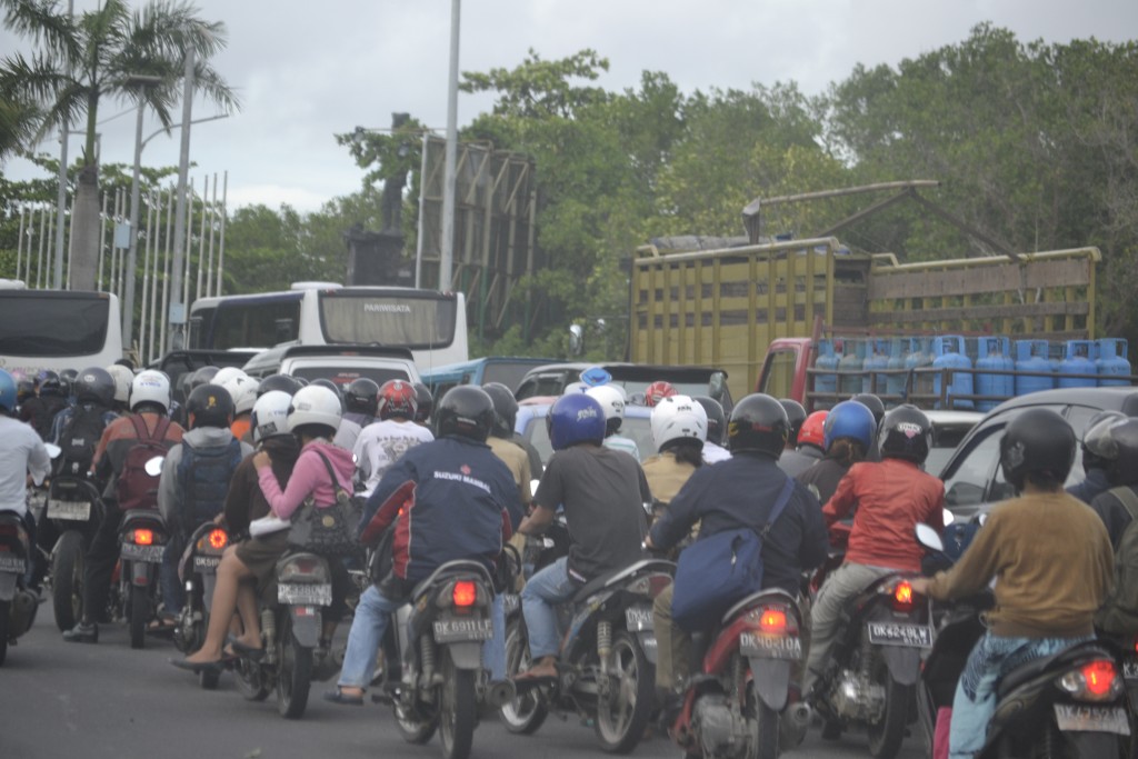 D10 Traffic in South Bali, 1.8.13