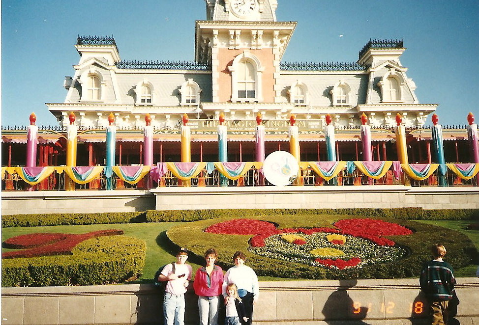 Entrance to Disney 1991