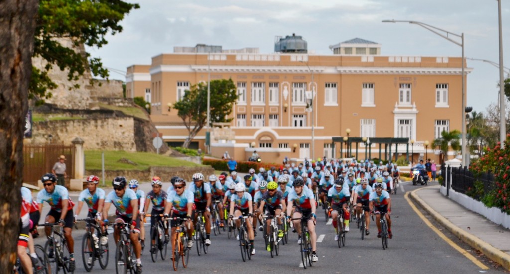 6 Cyclists racing in San Juan, PR, 1.31.16
