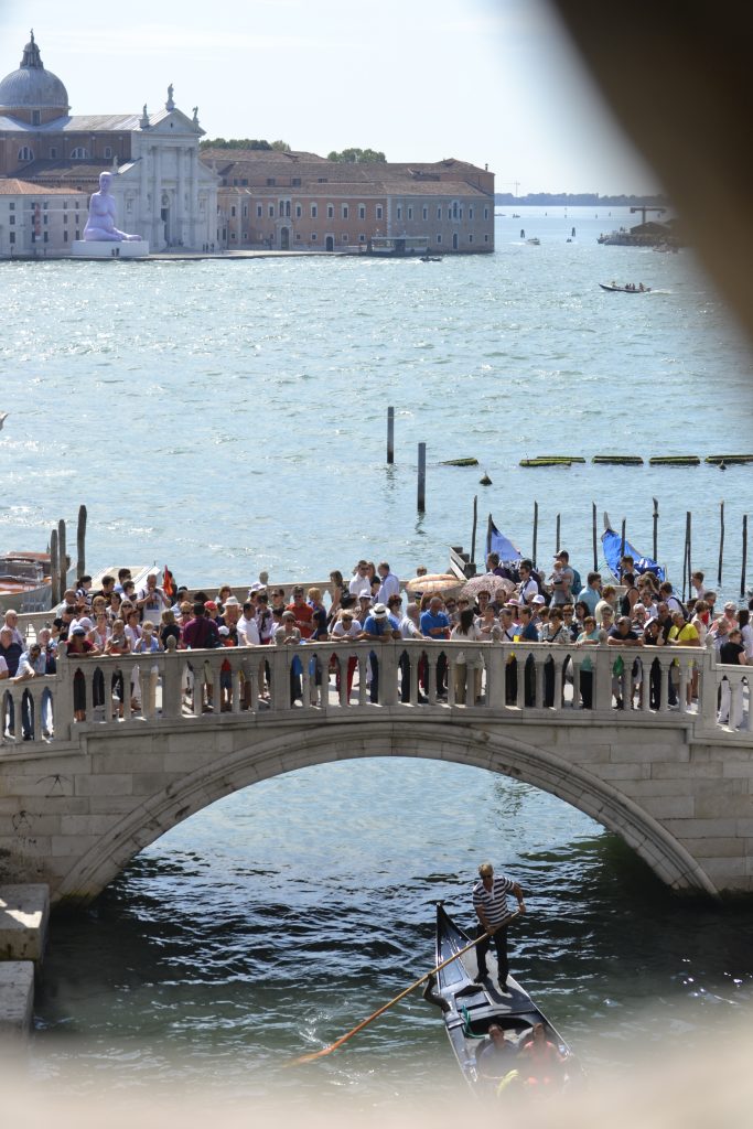 130831-d2-looking-out-from-the-bridge-of-sighs